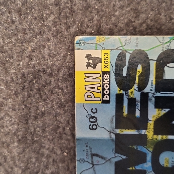 James Bond Paperback 1967 - Picture 2 of 5